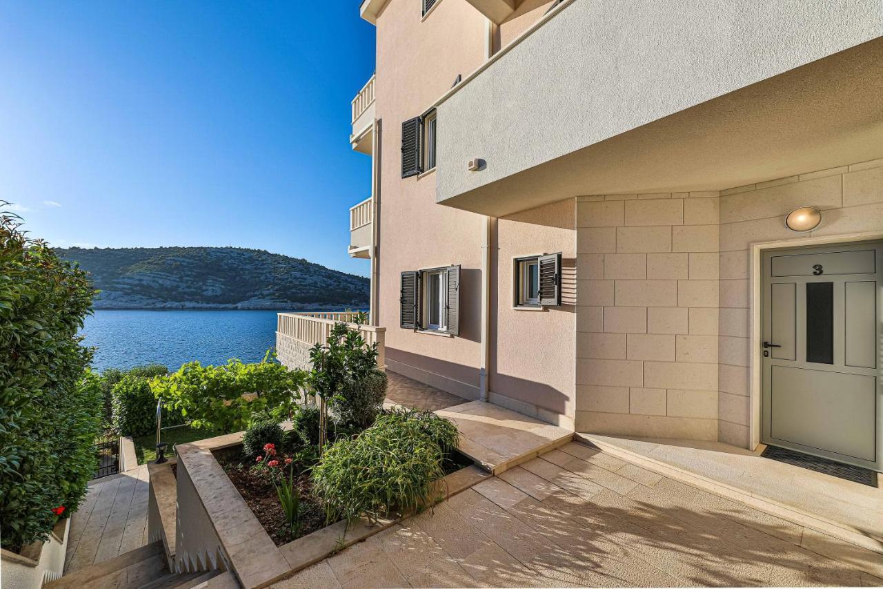 Rajcic Apartments Rogoznica  Bagian luar foto