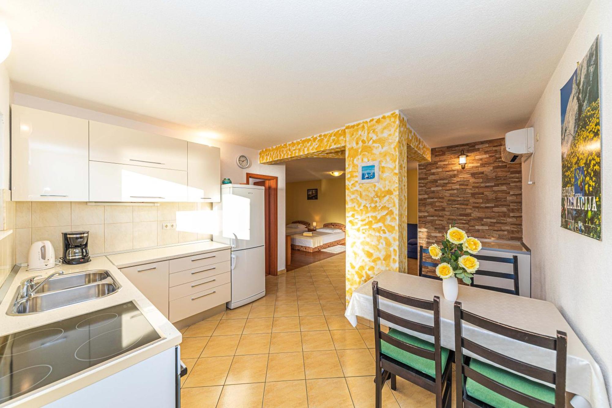 Rajcic Apartments Rogoznica  Ruang foto